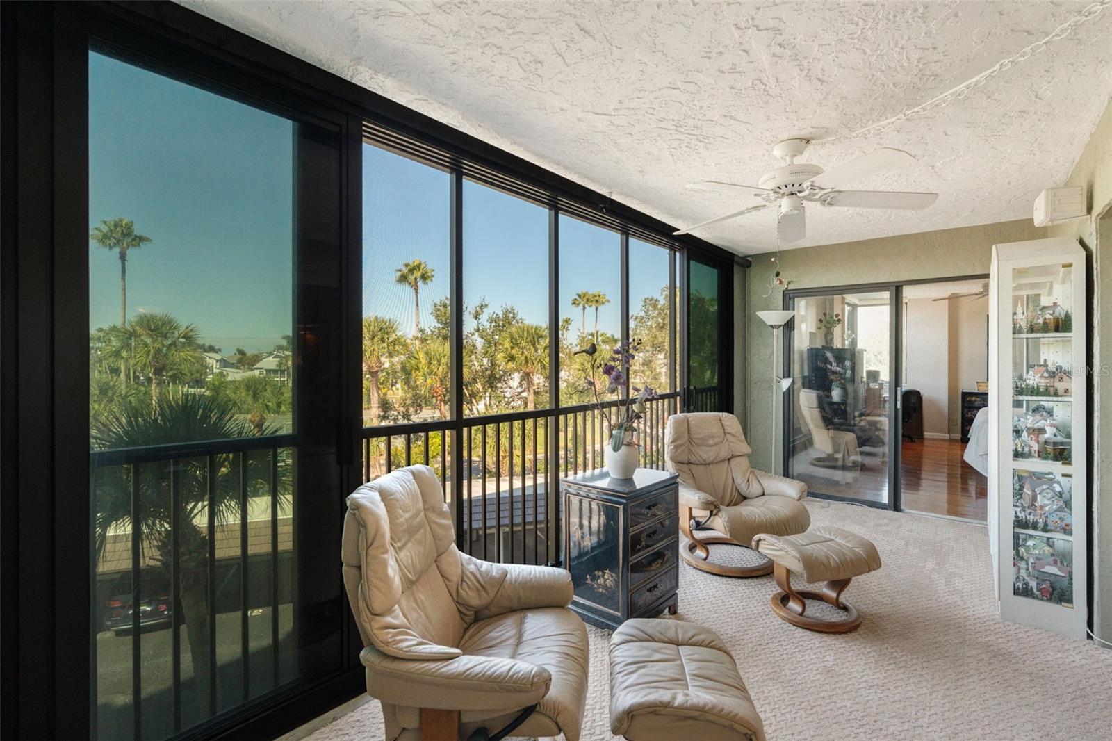 HARBOR TOWERS Y & R - Residential