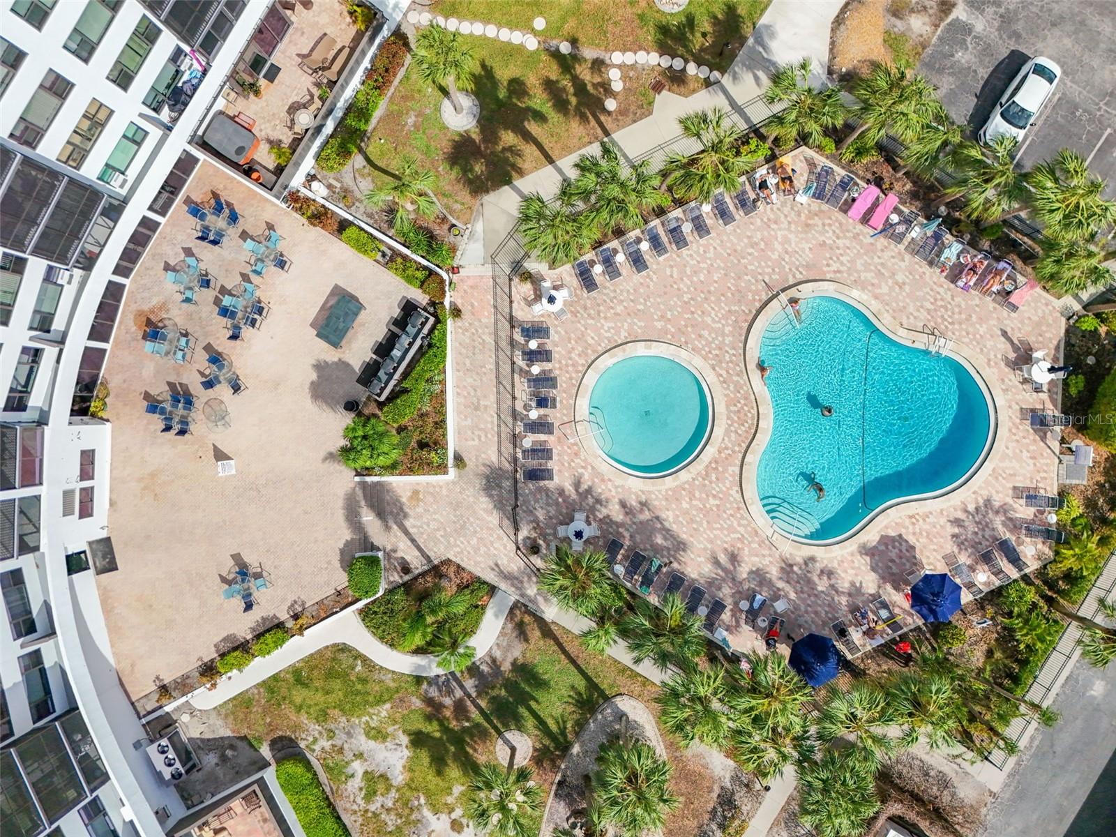 HARBOR TOWERS Y & R - Residential