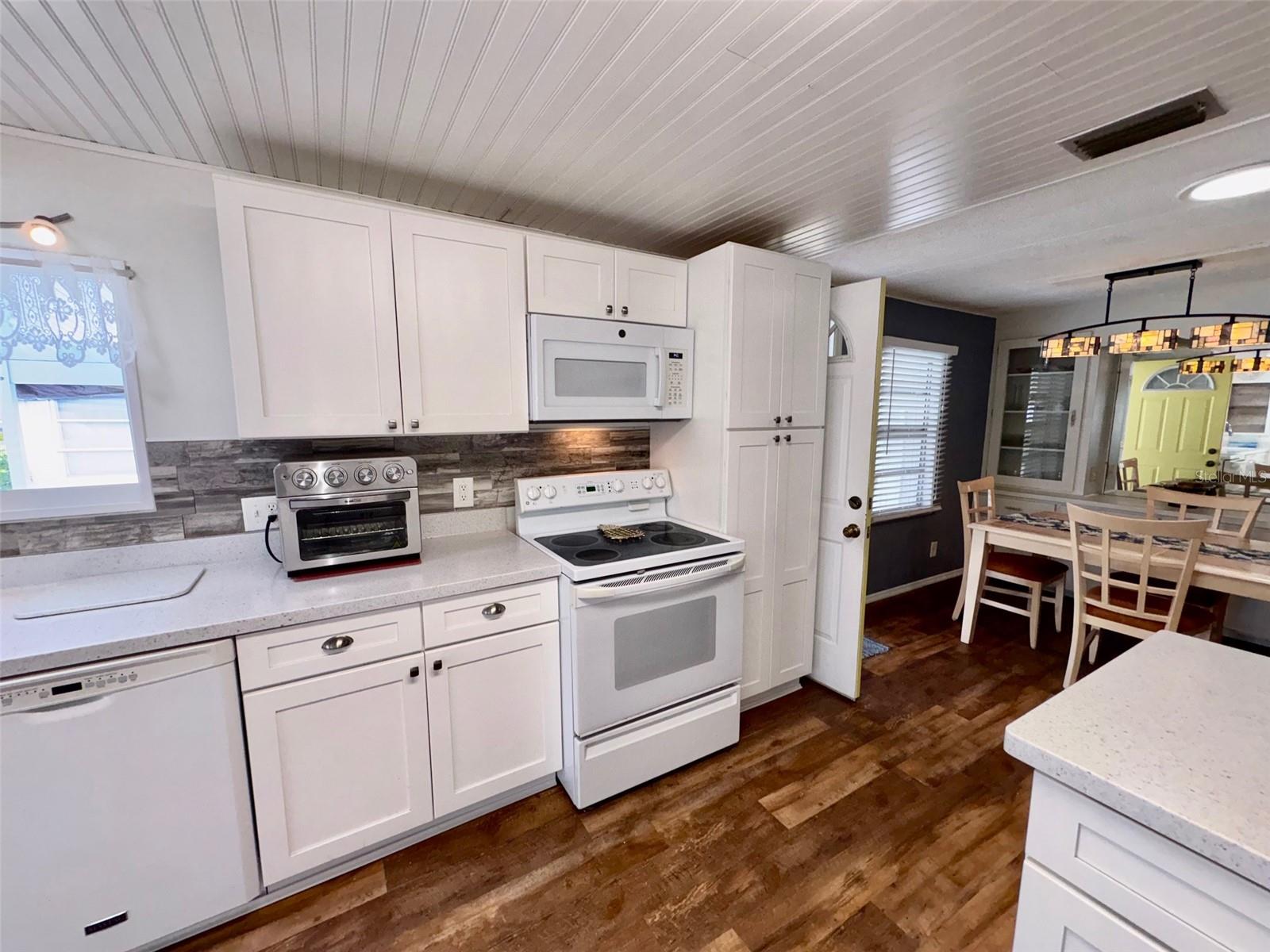 VENICE ISLE - Residential