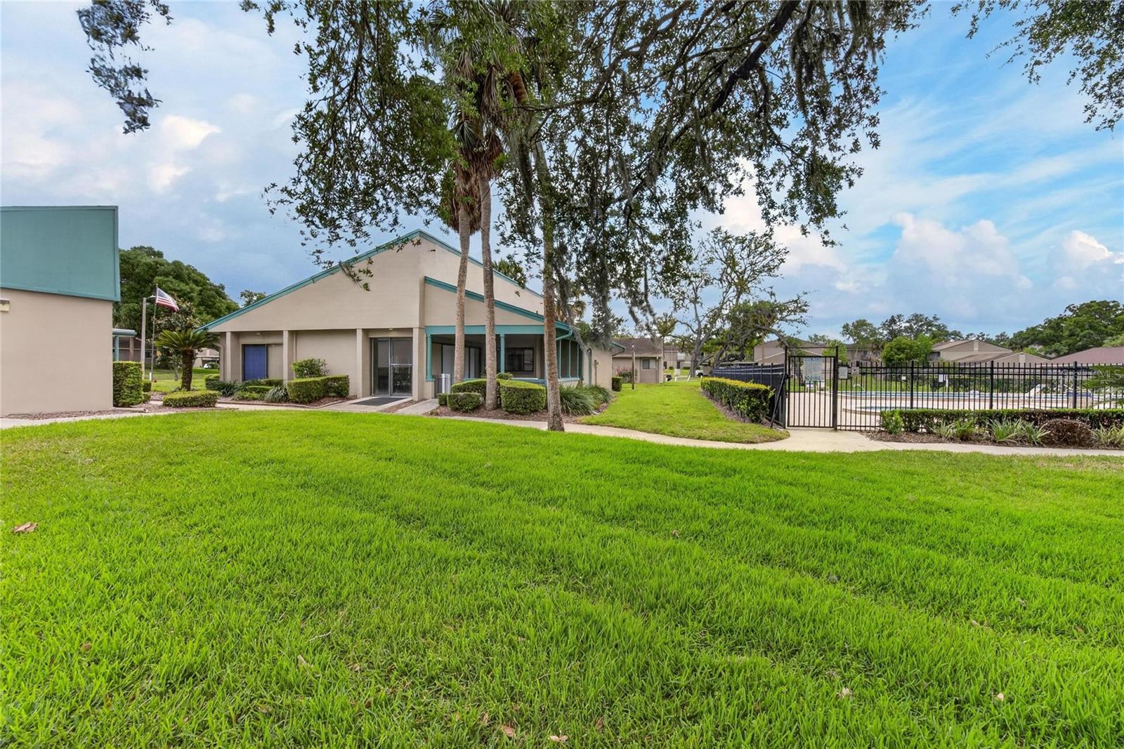 MEADOWOOD CONDO VILLAGE - Residential
