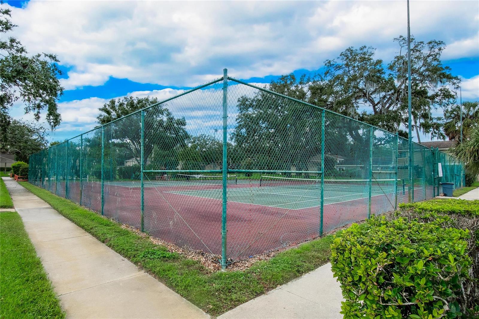 MEADOWOOD CONDO VILLAGE - Residential