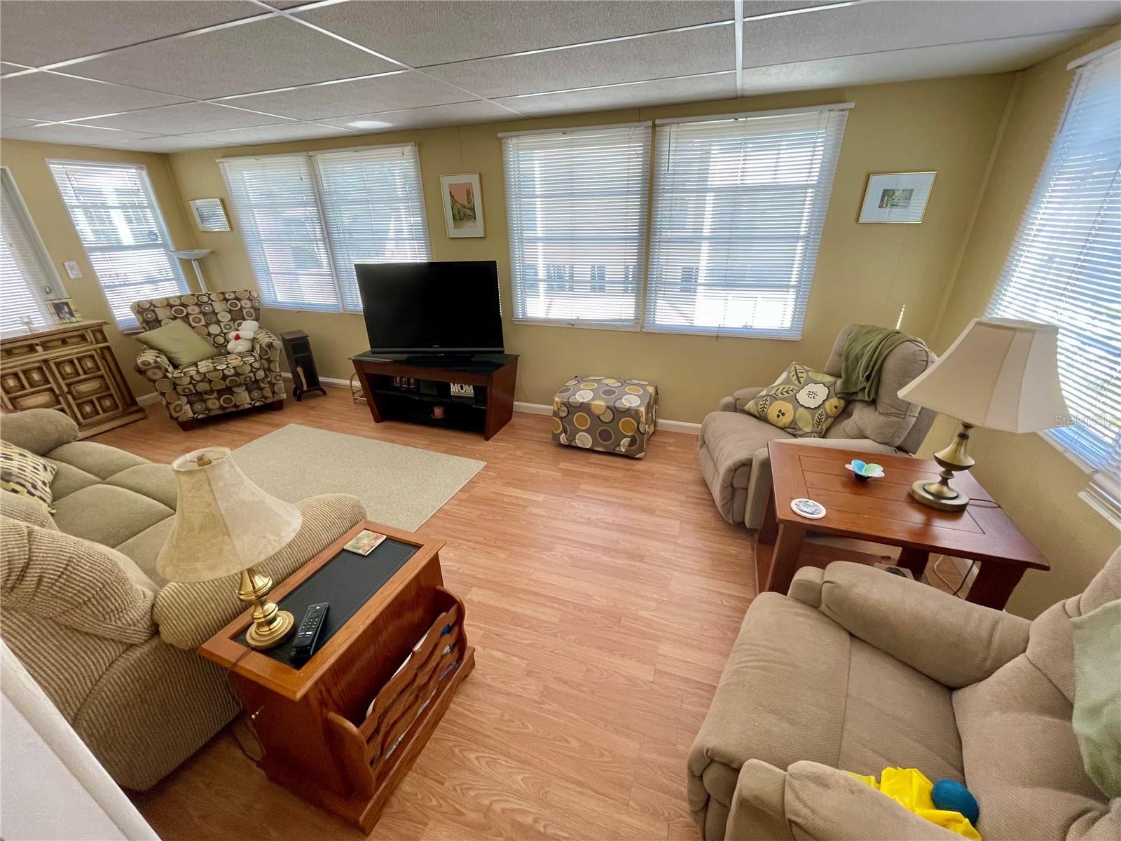 SUNSET PALMS UNREC - Residential