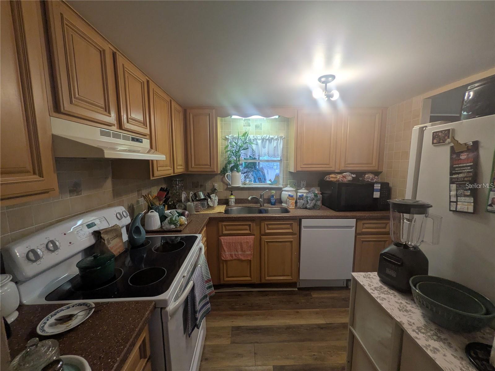 PARKWOOD ACRES - Residential