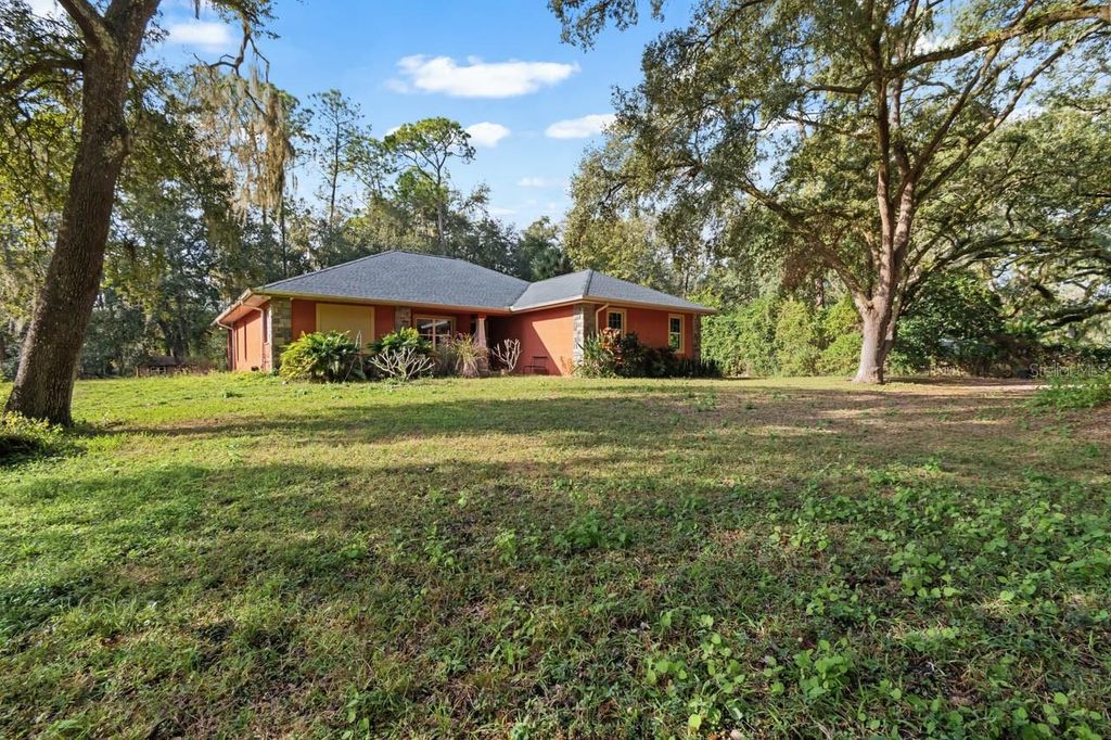 Photo of 4028 Castlewood Rd, Seffner, FL 33584 (MLS # TB8461703)