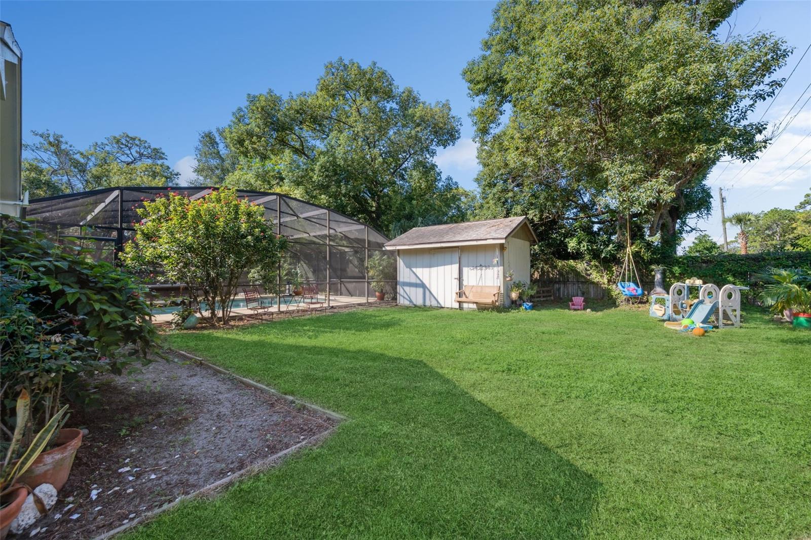 LAKE MENDELIN ESTATES - Residential