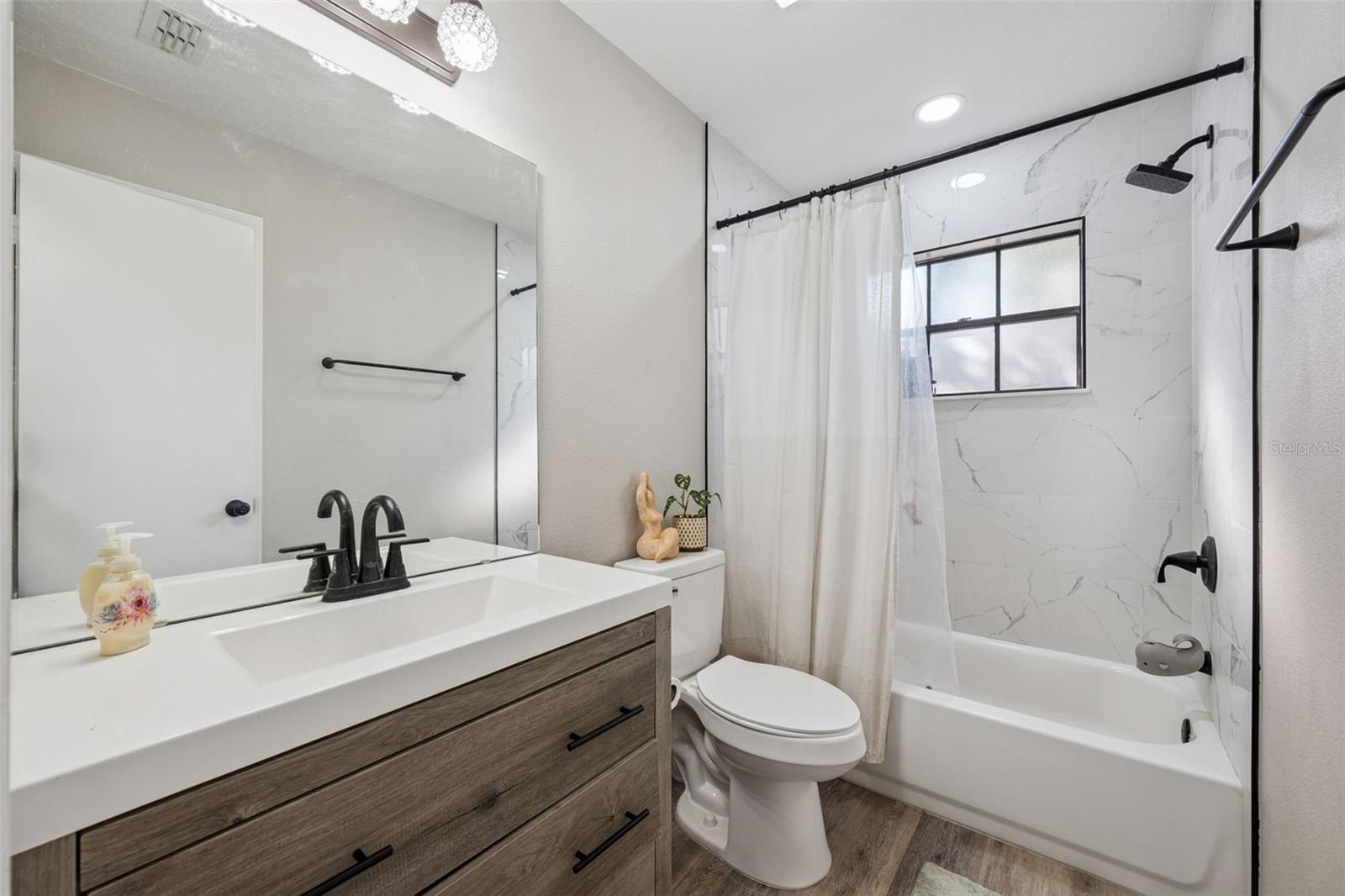 LAKE MENDELIN ESTATES - Residential