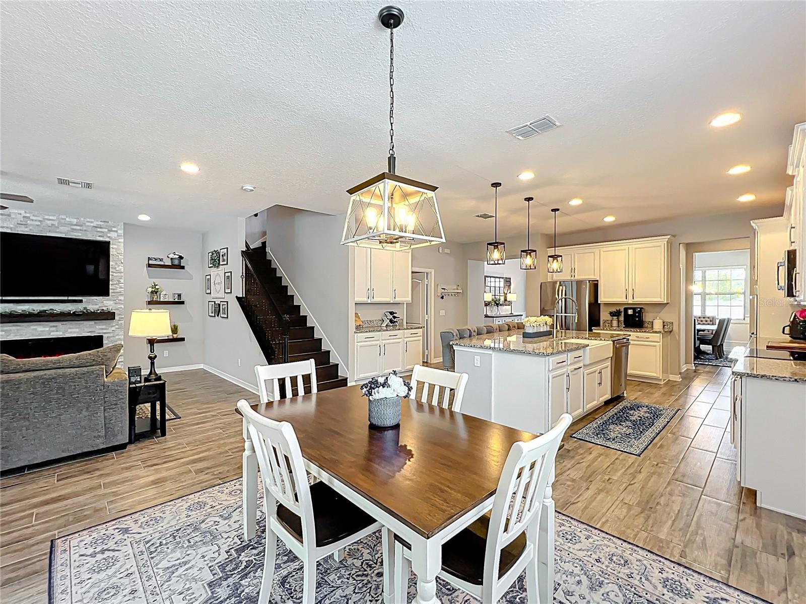 HIDEAWAY COVE AT OVIEDO PH 3 - Residential