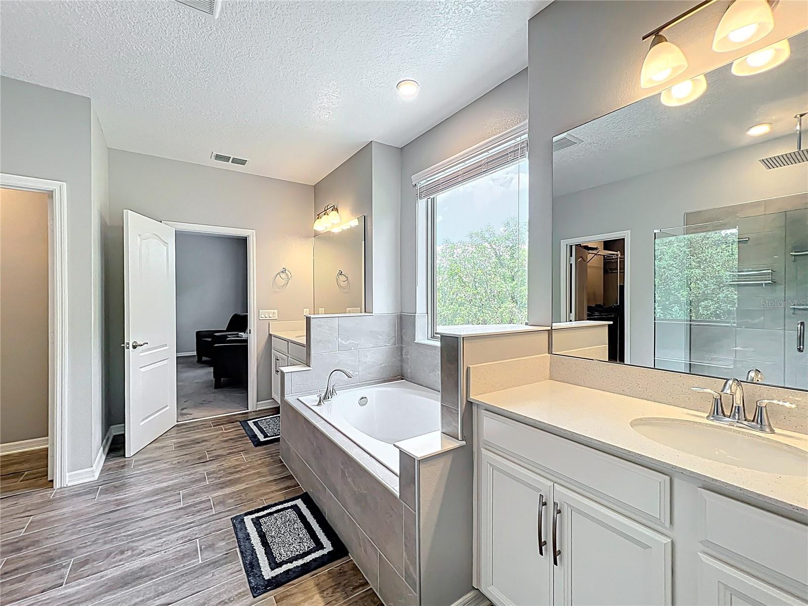 HIDEAWAY COVE AT OVIEDO PH 3 - Residential