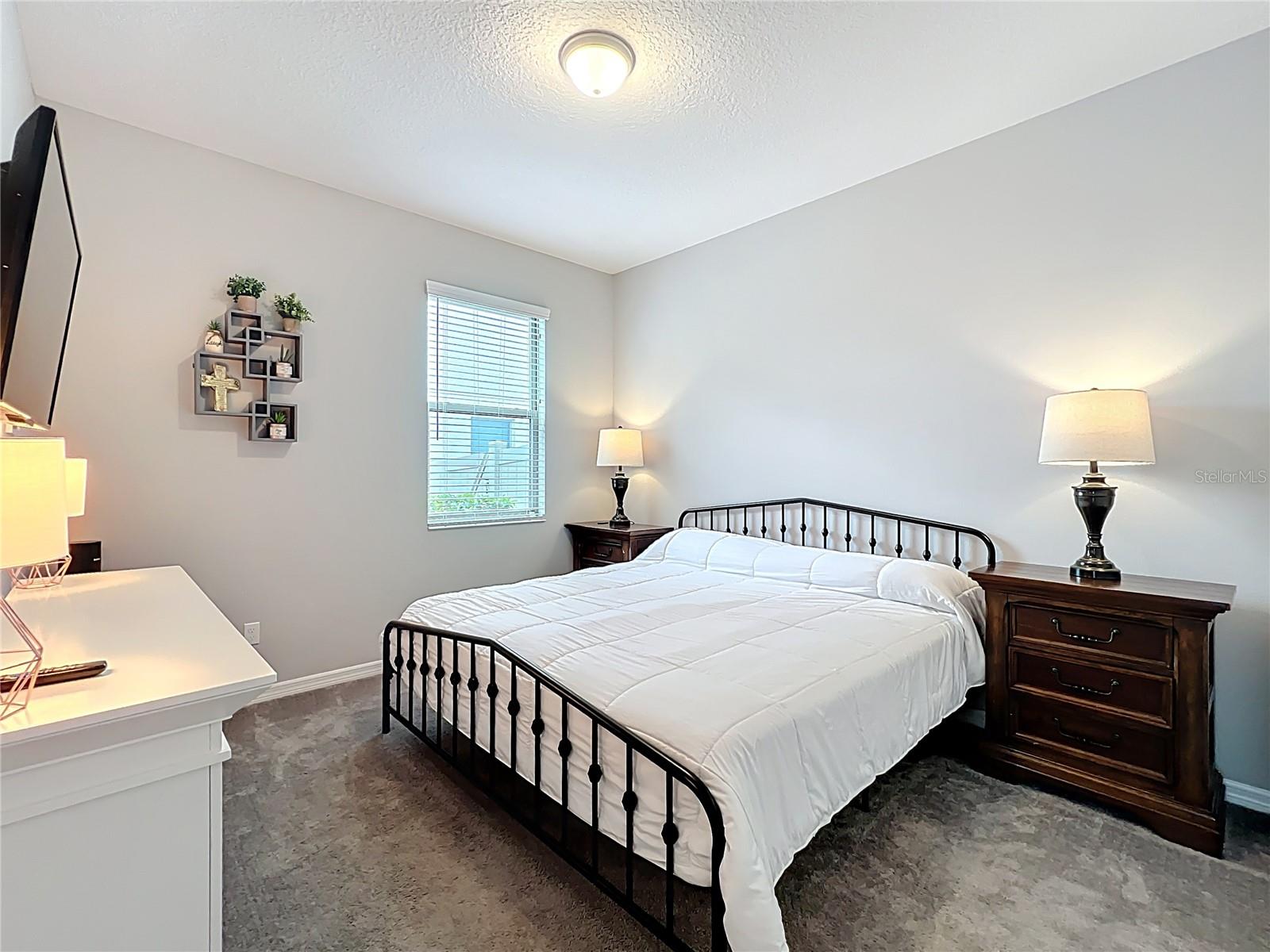 HIDEAWAY COVE AT OVIEDO PH 3 - Residential