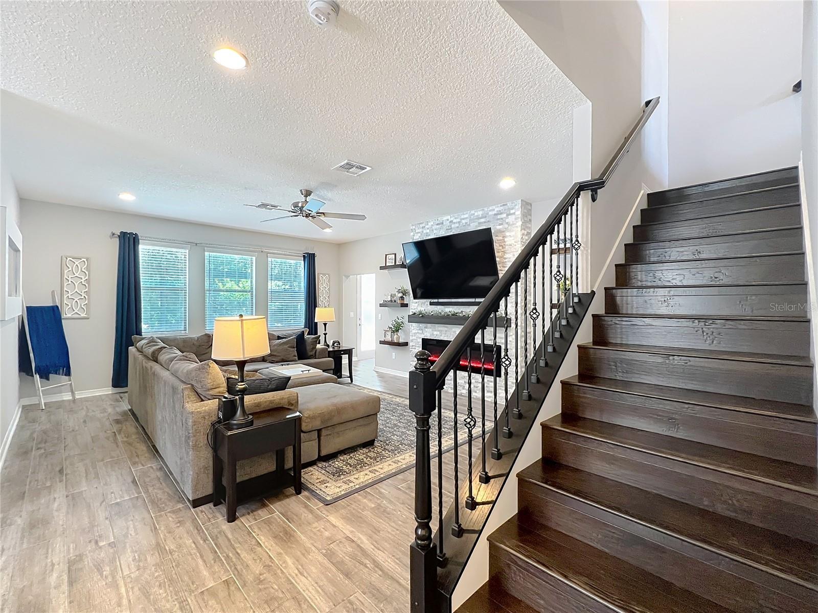 HIDEAWAY COVE AT OVIEDO PH 3 - Residential