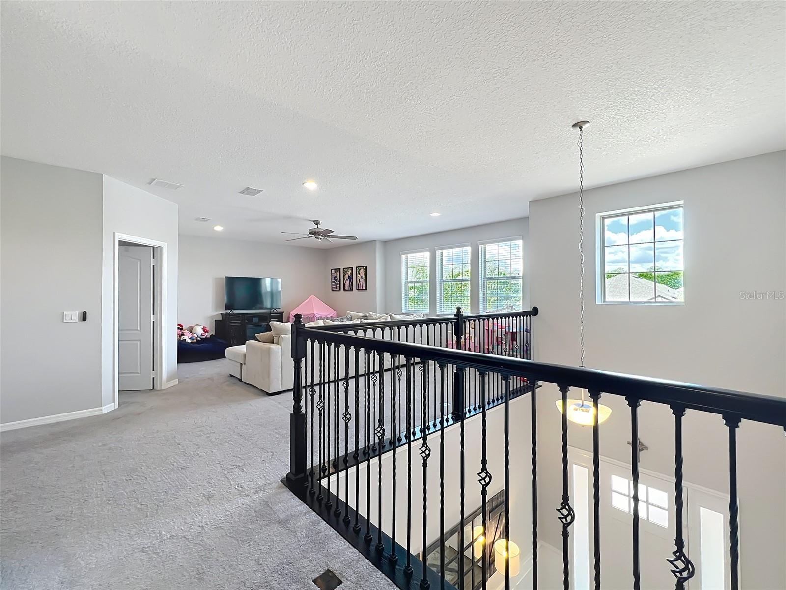 HIDEAWAY COVE AT OVIEDO PH 3 - Residential