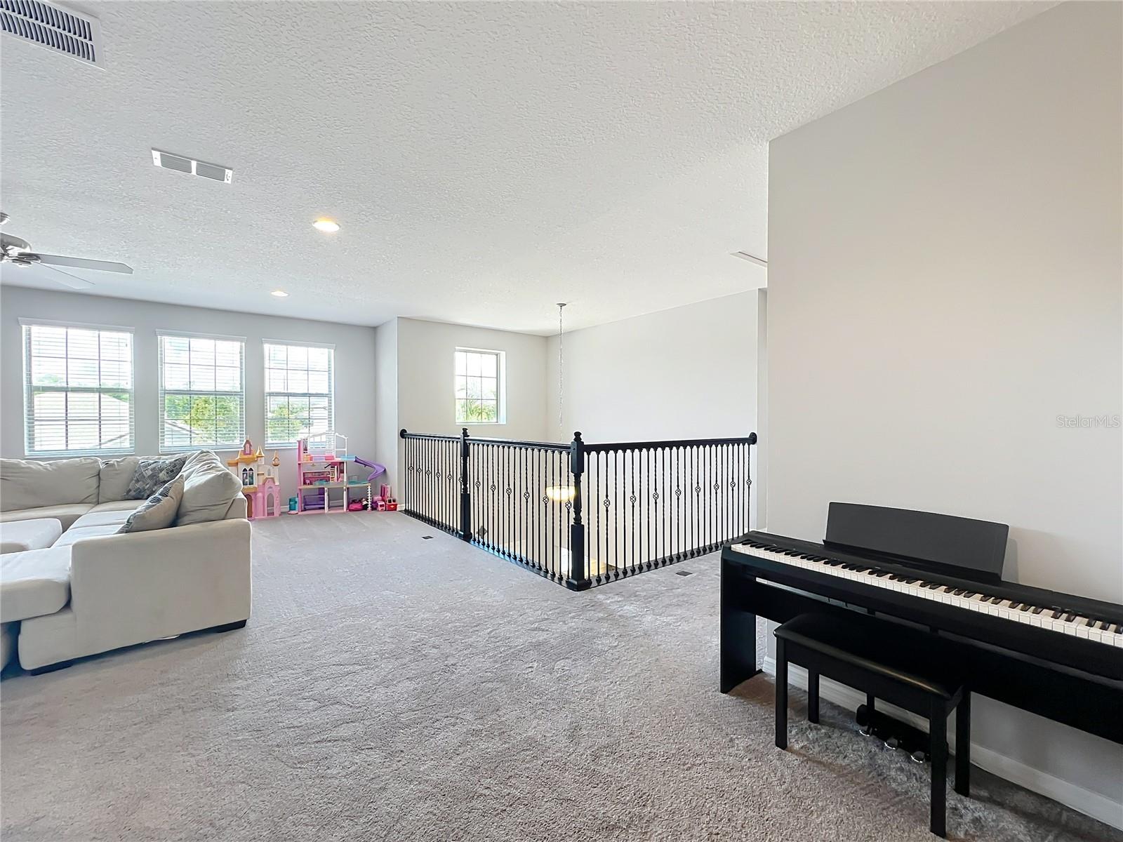 HIDEAWAY COVE AT OVIEDO PH 3 - Residential