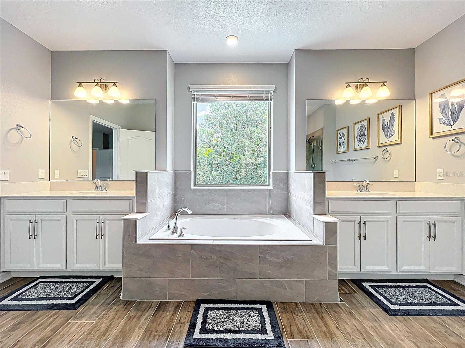 HIDEAWAY COVE AT OVIEDO PH 3 - Residential