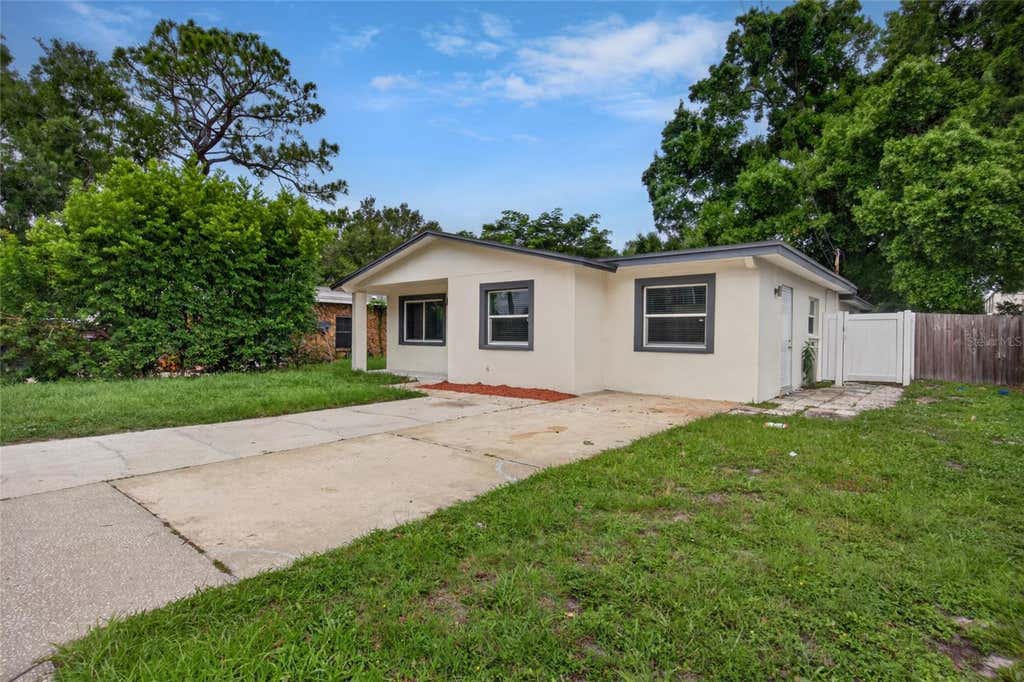 Photo of 1610 N Lois Avenue, Tampa, FL 33607 (MLS # TB8534607)