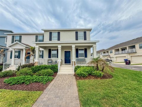 Photo of 1692 Tohoqua Boulevard, Kissimmee, FL 34744 (MLS # O6408176)
