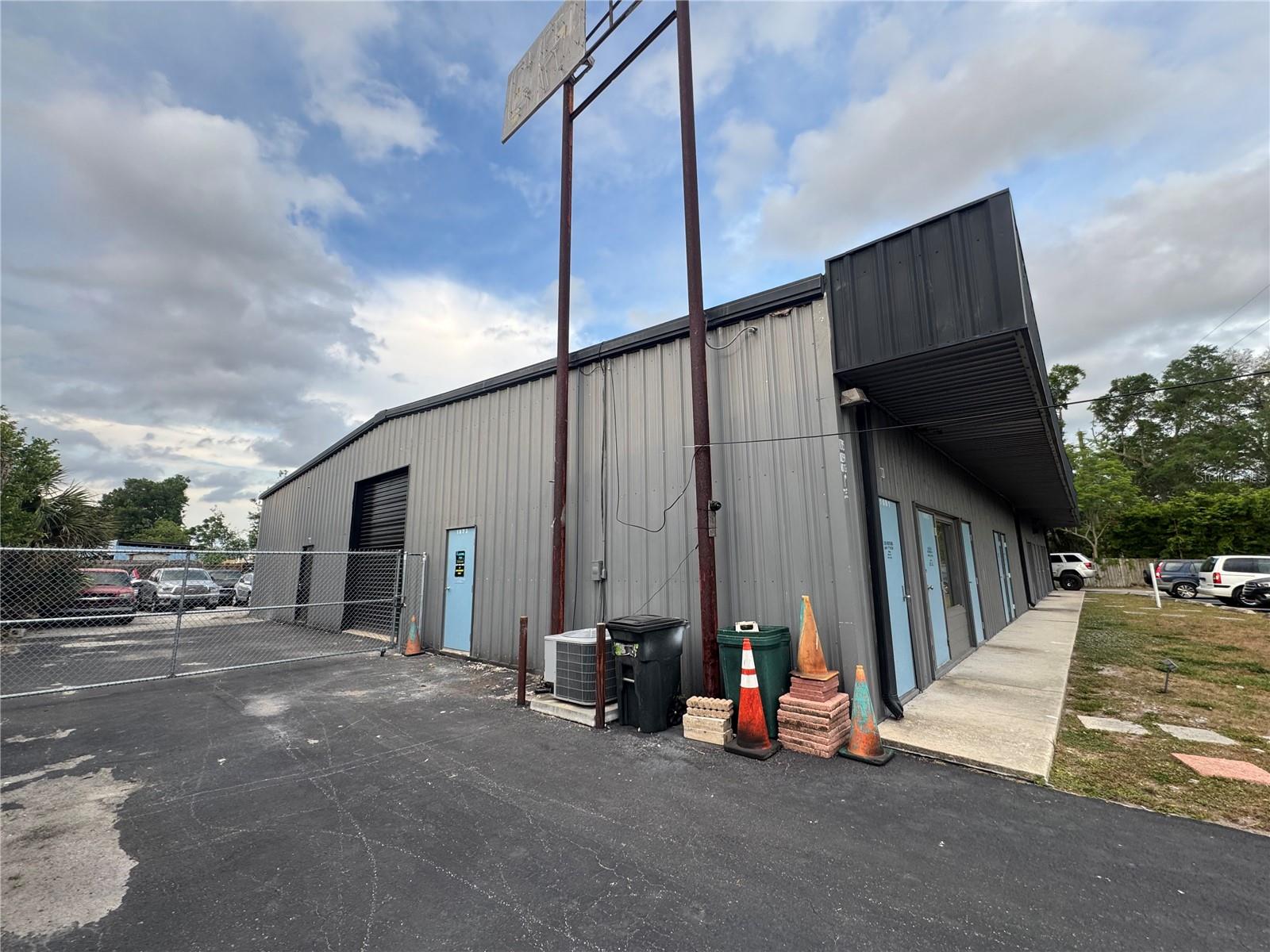 541 N US HIGHWAY 17 92