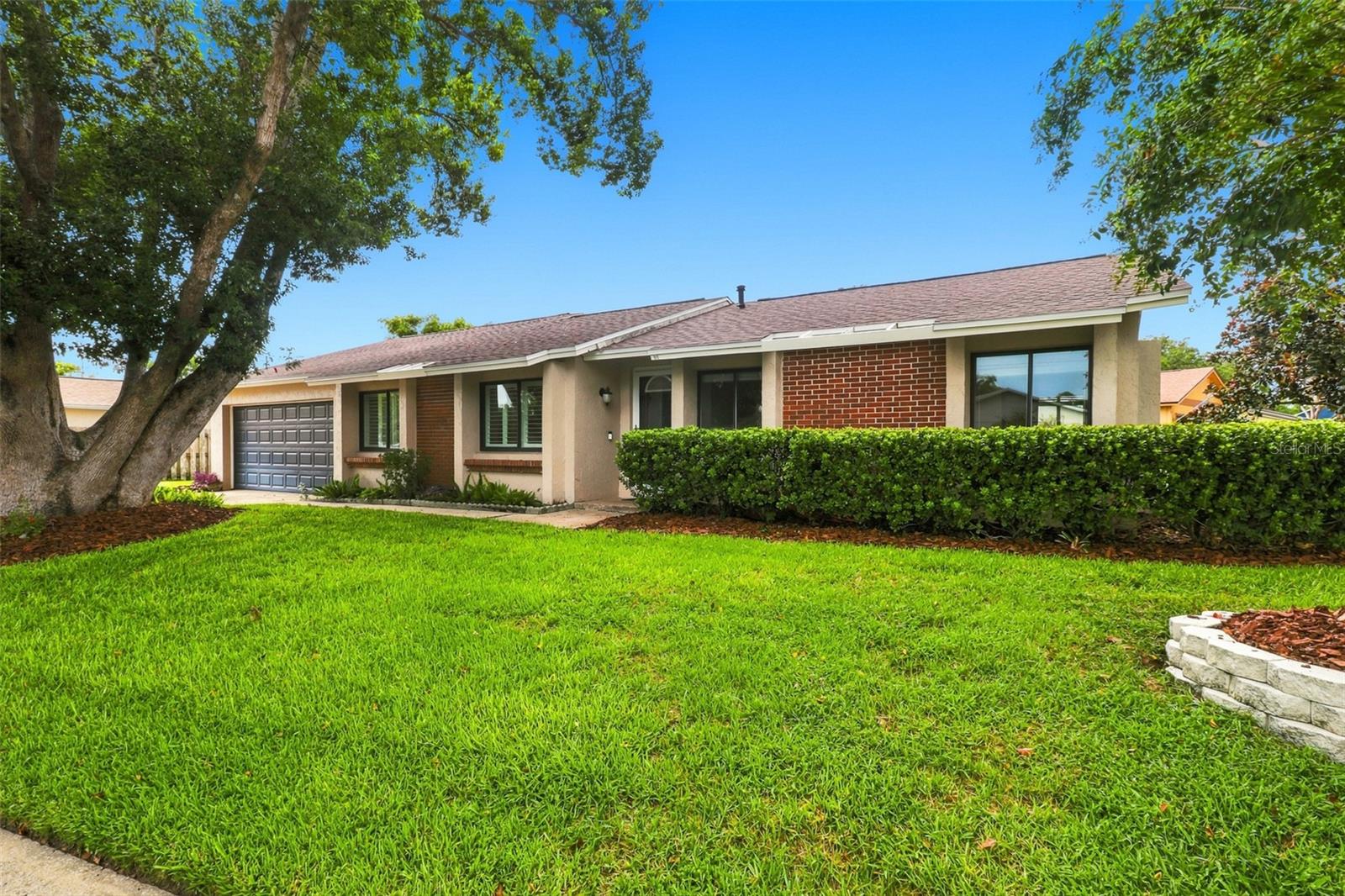 820 VAN NESS CIRCLE