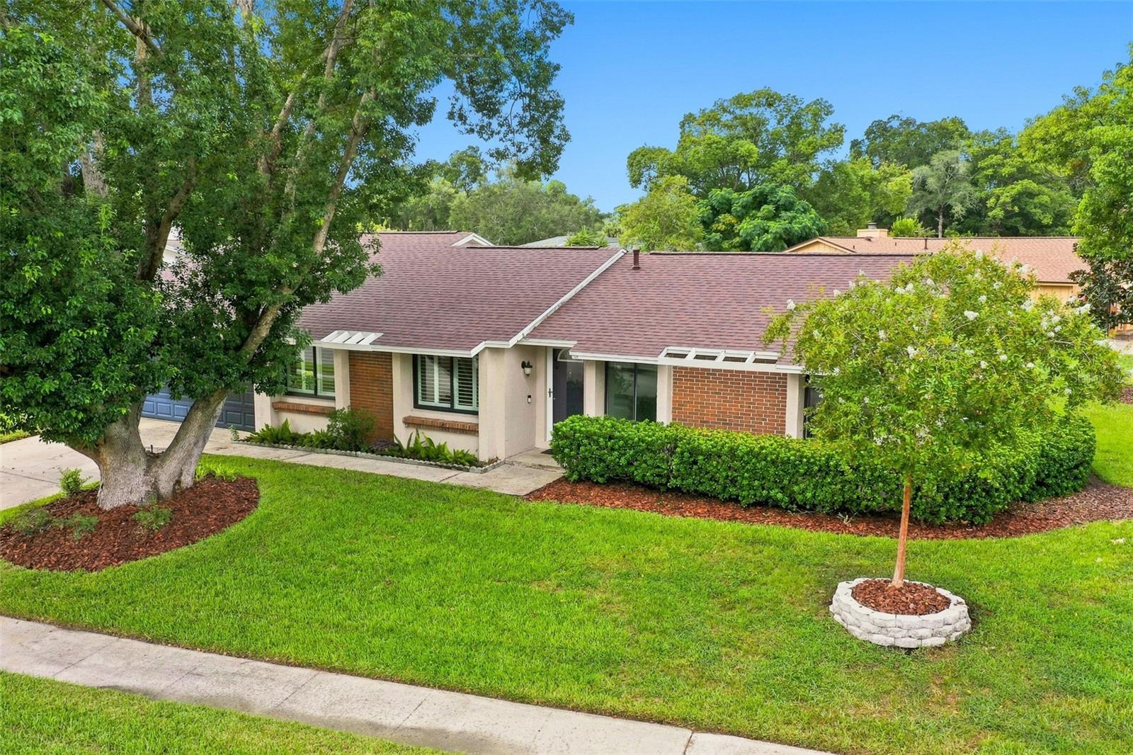 820 VAN NESS CIRCLE