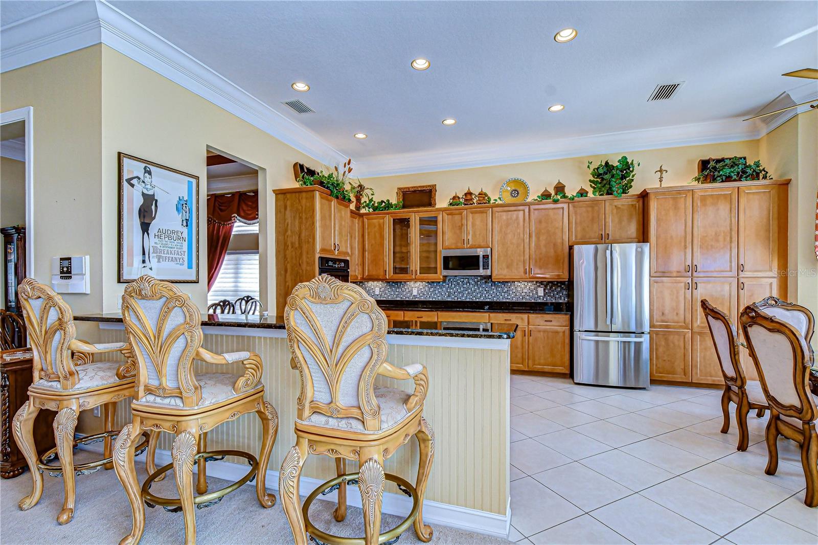 VALENCIA LAKES - Residential