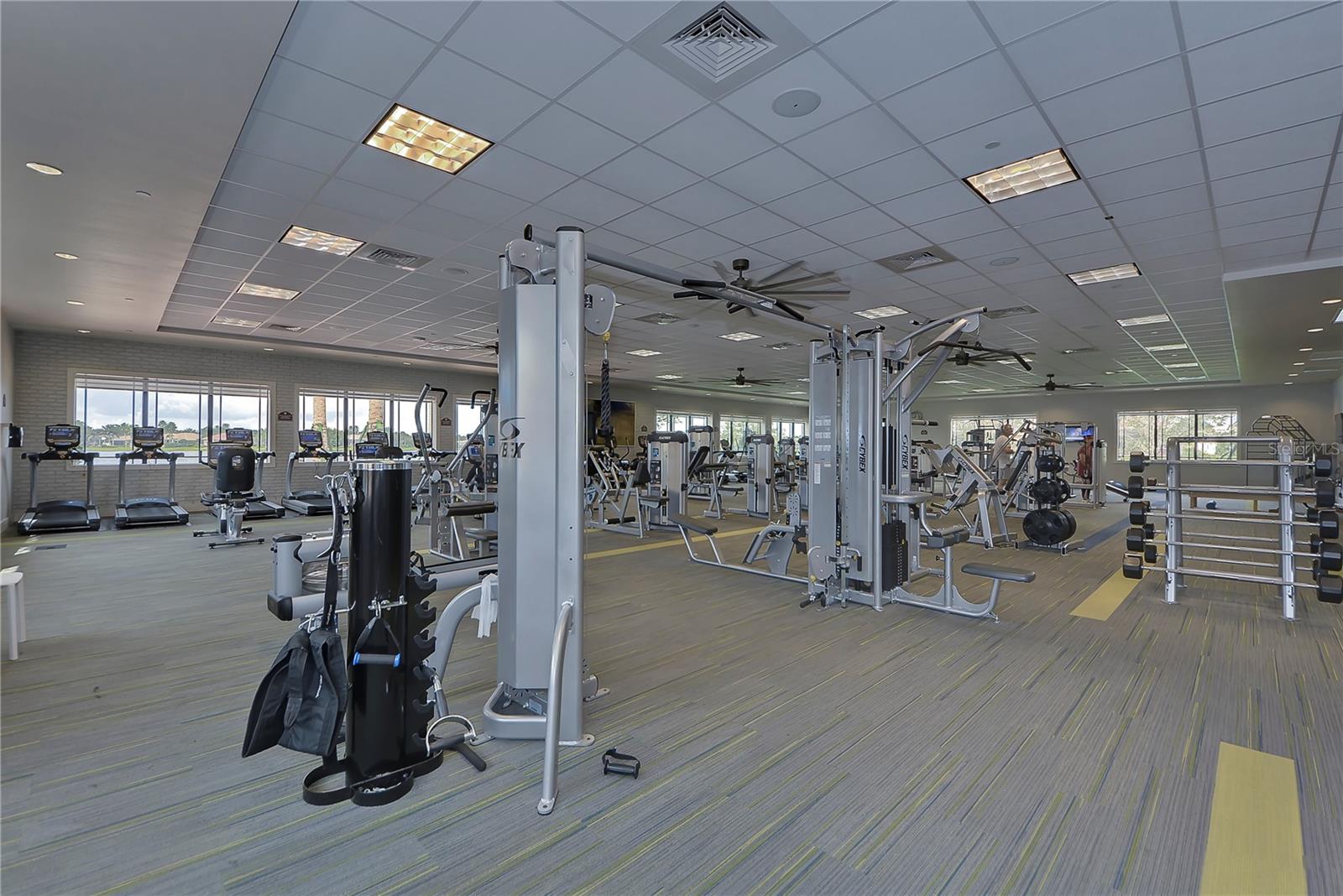 VALENCIA LAKES - Residential