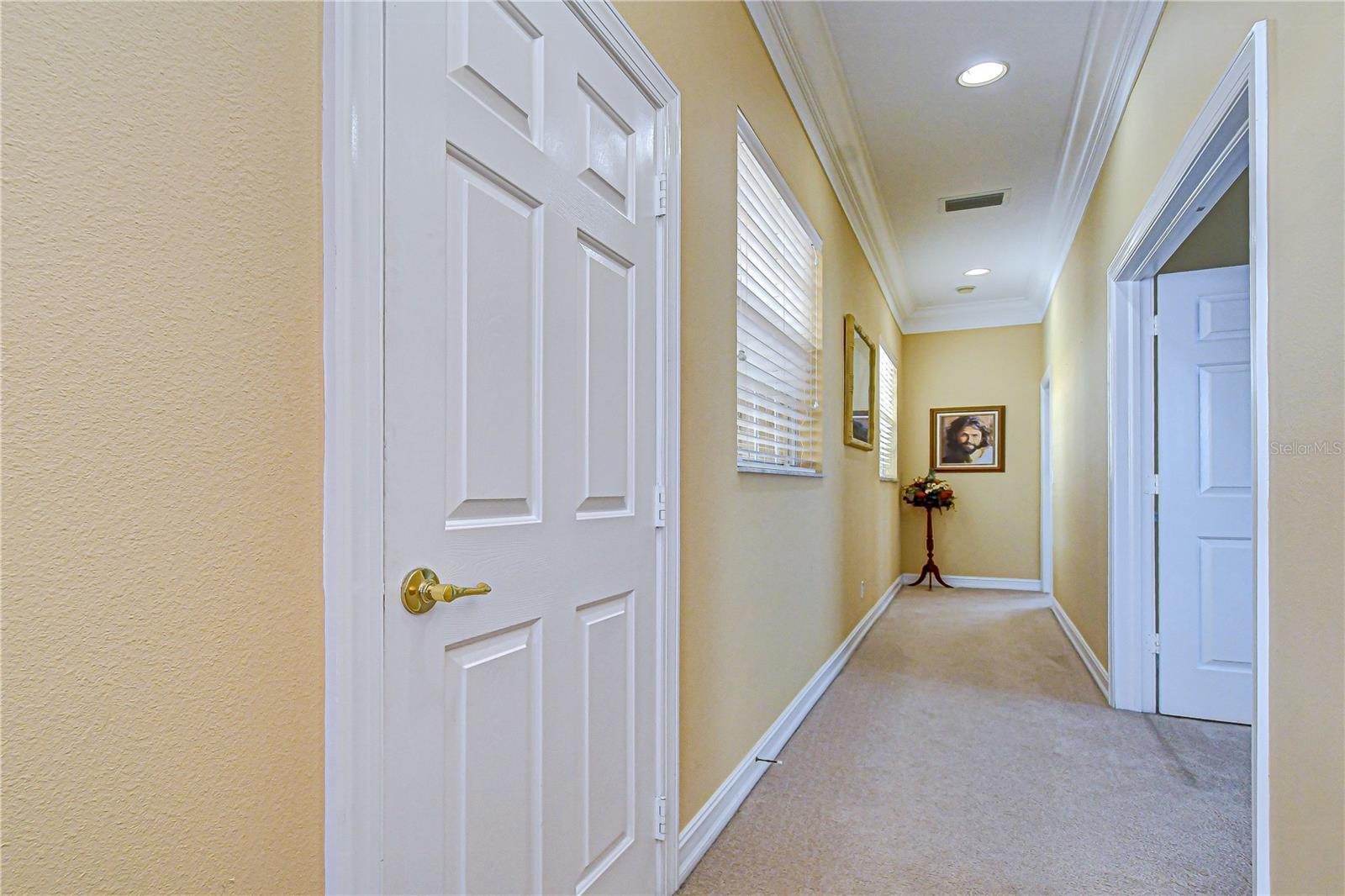 VALENCIA LAKES - Residential