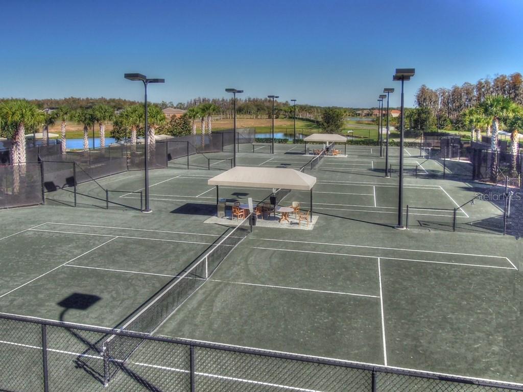 VALENCIA LAKES - Residential