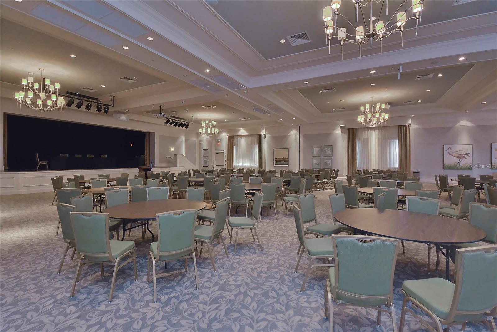 VALENCIA LAKES - Residential