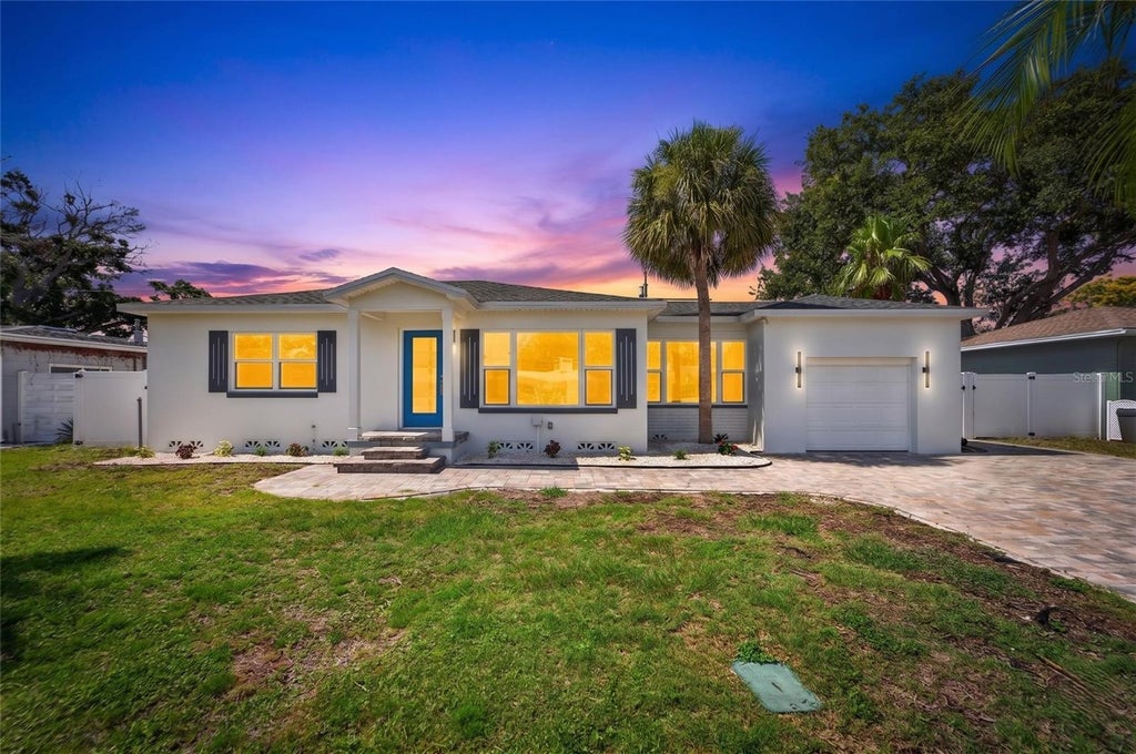 Photo of 4810 Del Rio Way S, Gulfport, FL 33711 (MLS # TB8519706)