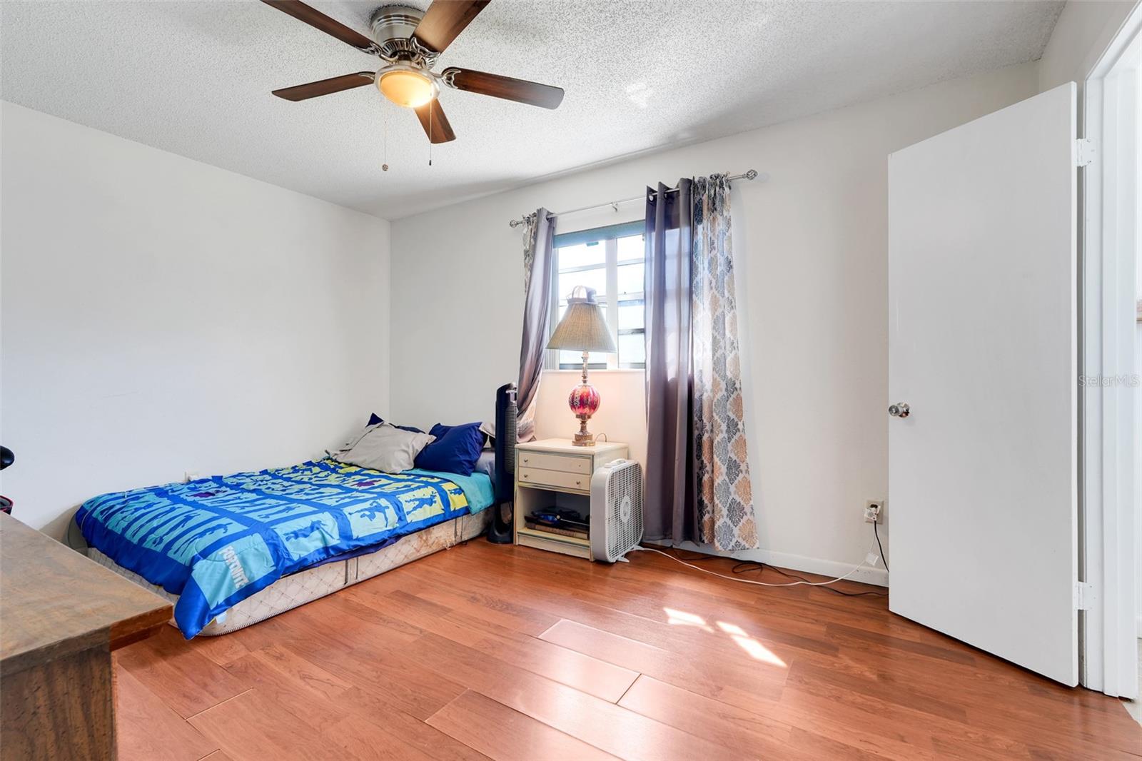 GROVELAND GARDEN PARK - Residential