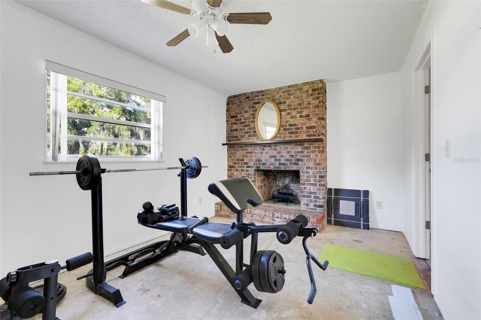 GROVELAND GARDEN PARK - Residential
