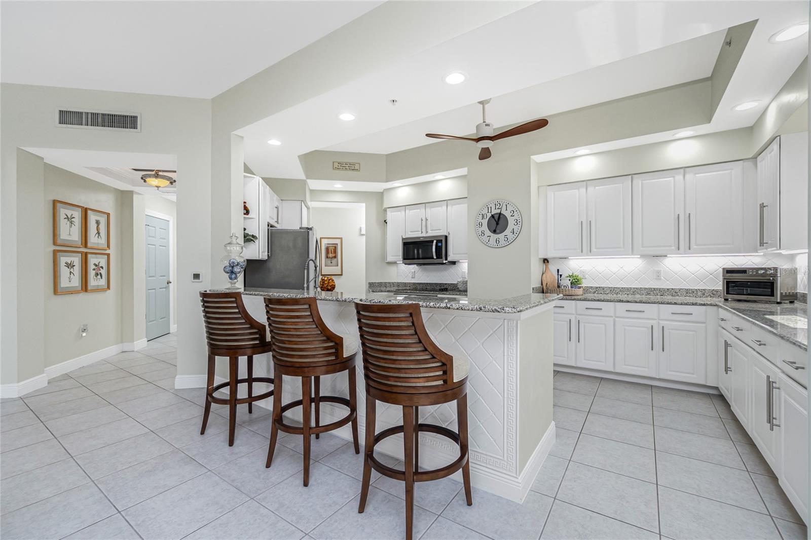 GRANDE ISLE TOWERS I - Residential Lease