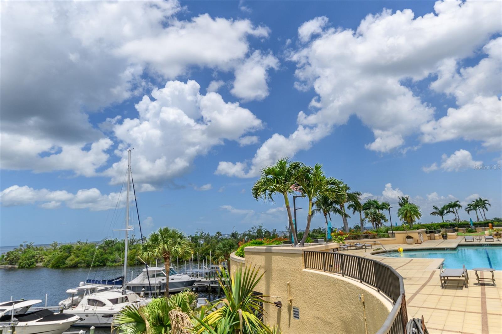 GRANDE ISLE TOWERS I - Residential Lease