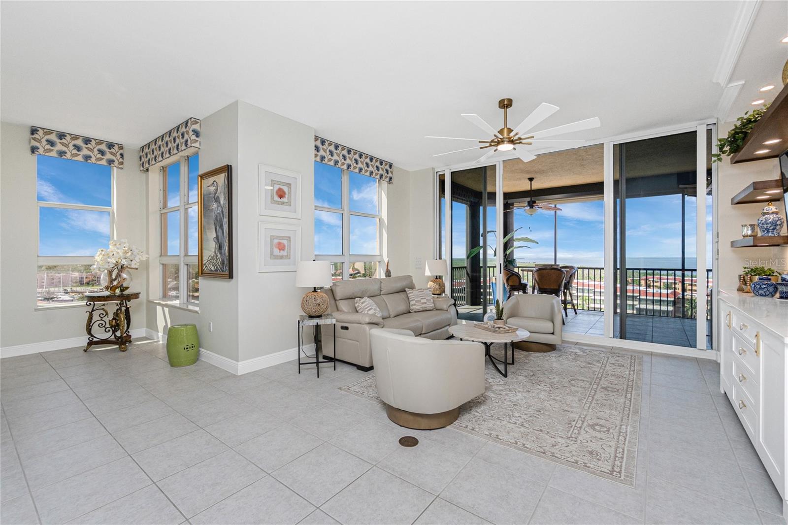 GRANDE ISLE TOWERS I - Residential Lease