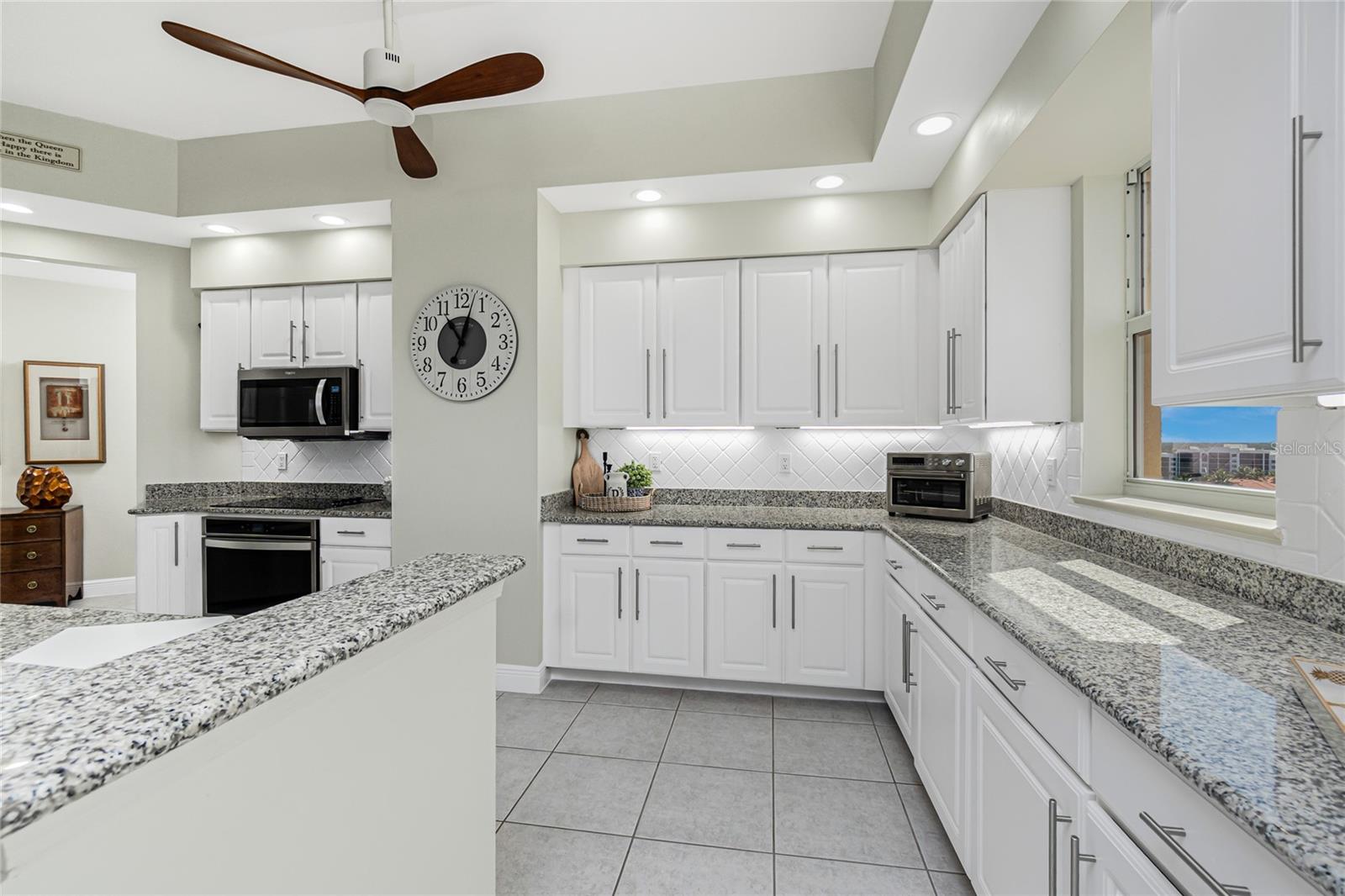 GRANDE ISLE TOWERS I - Residential Lease