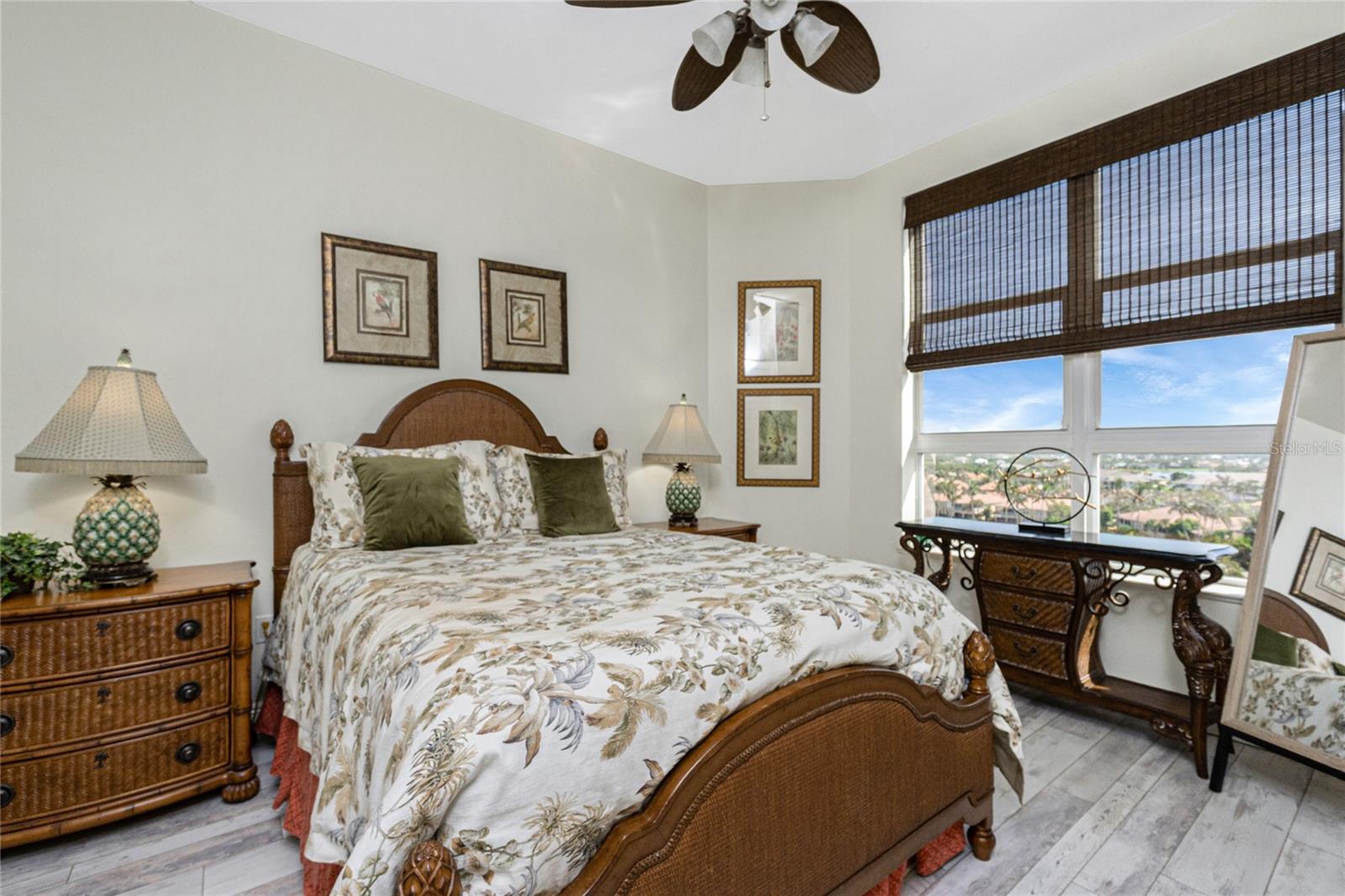 GRANDE ISLE TOWERS I - Residential Lease