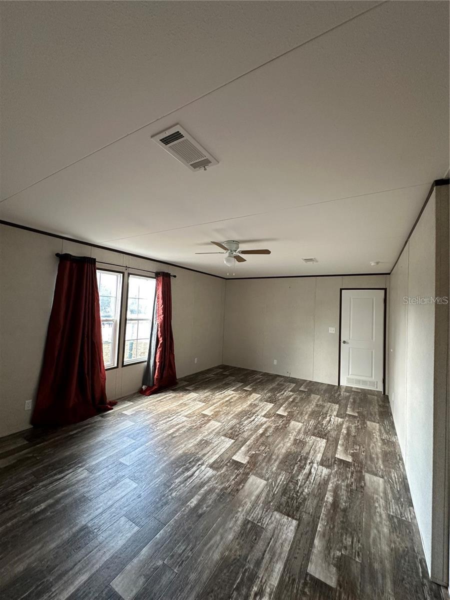 OAKRIDGE HEIGHTS - Residential Lease
