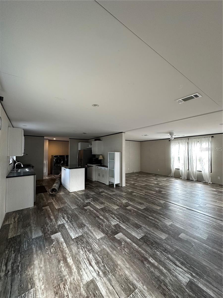 OAKRIDGE HEIGHTS - Residential Lease