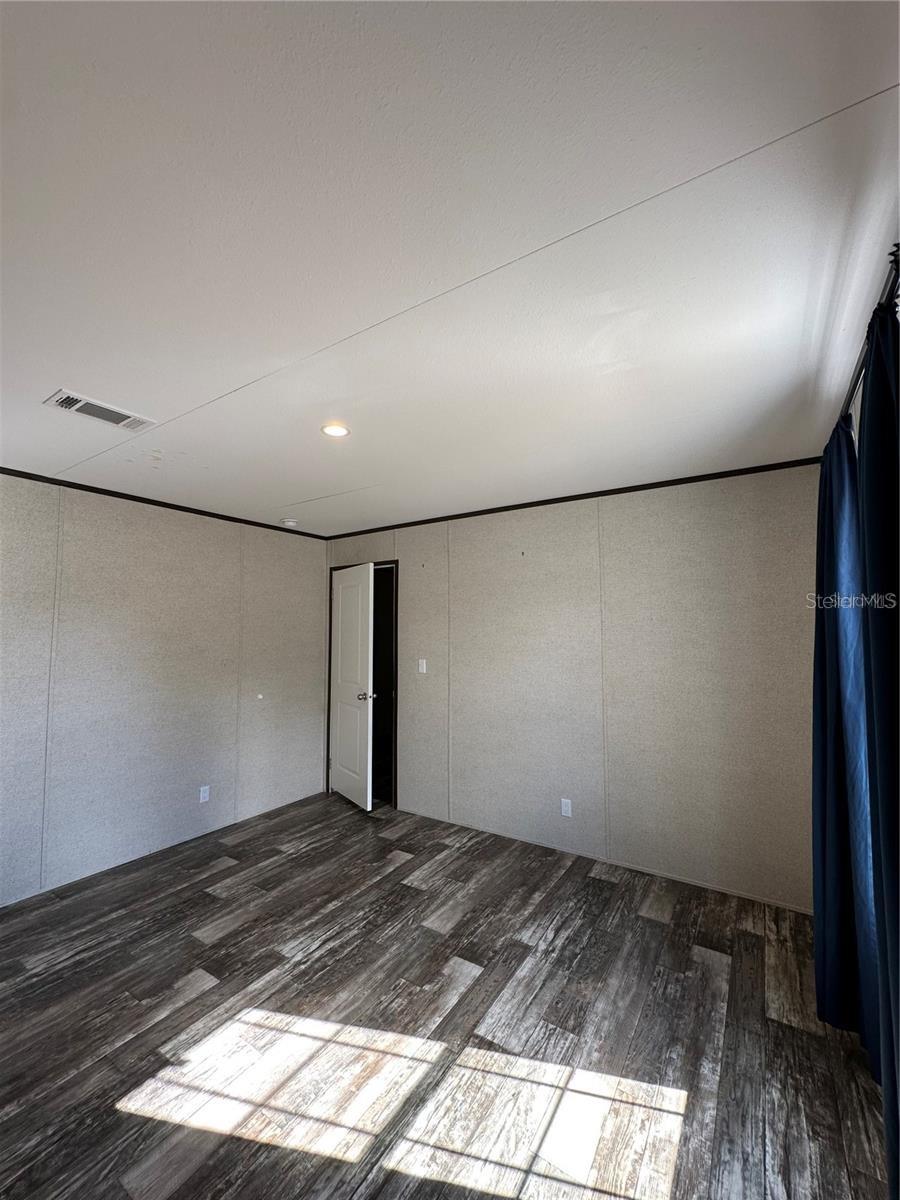 OAKRIDGE HEIGHTS - Residential Lease