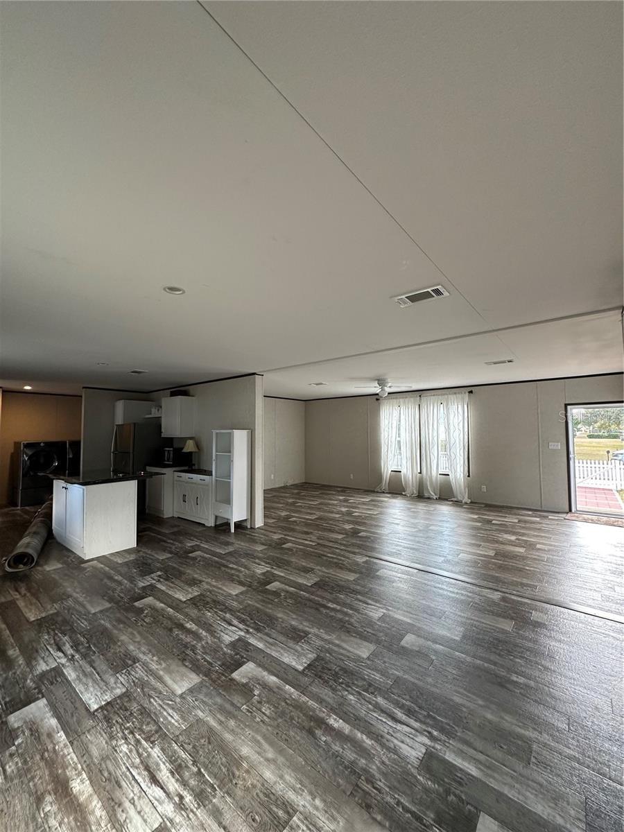 OAKRIDGE HEIGHTS - Residential Lease