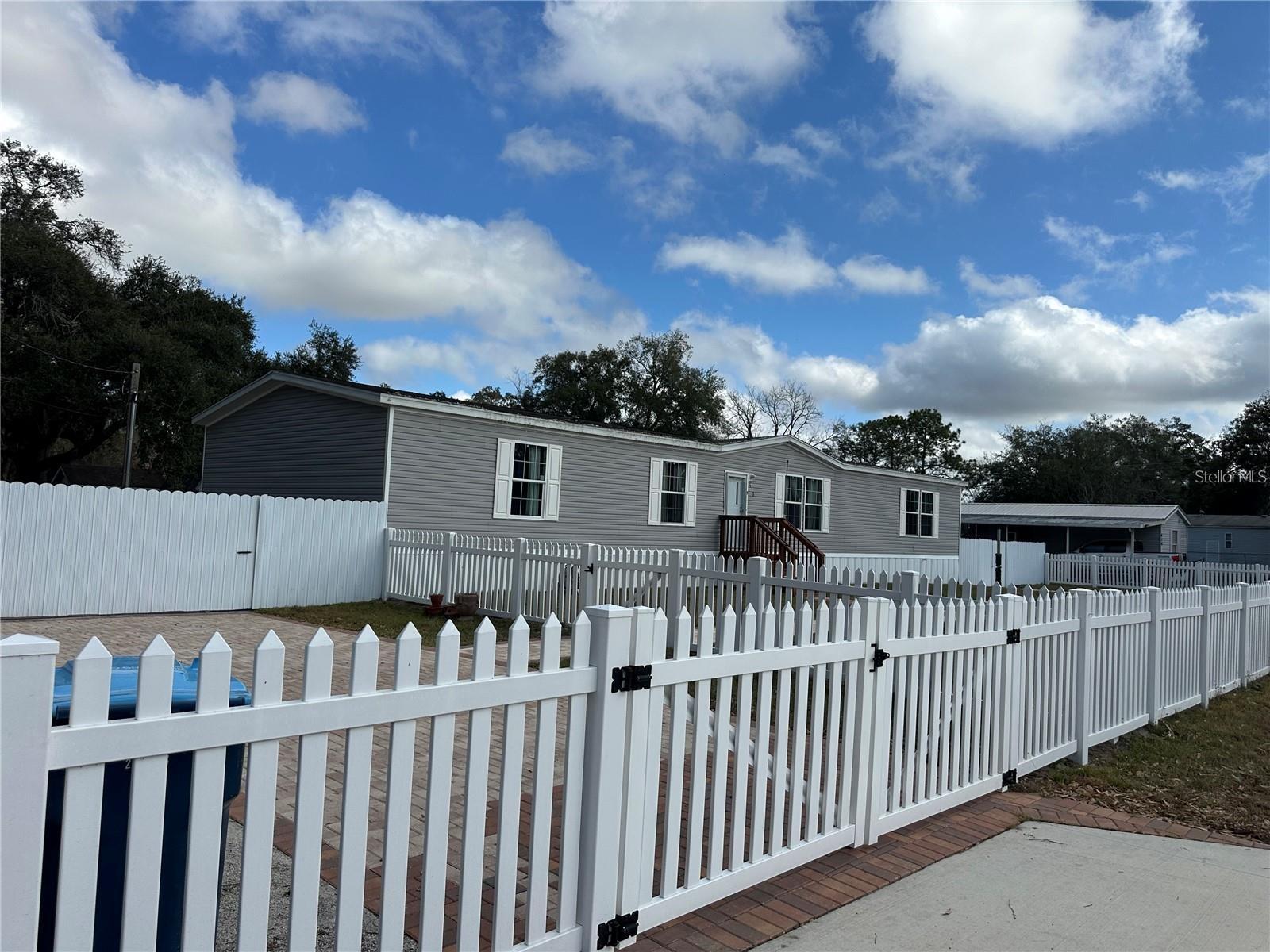 OAKRIDGE HEIGHTS - Residential Lease