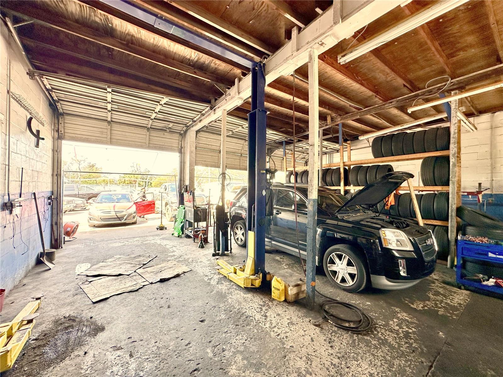 MISSOURI HEIGHTS - Commercial Sale