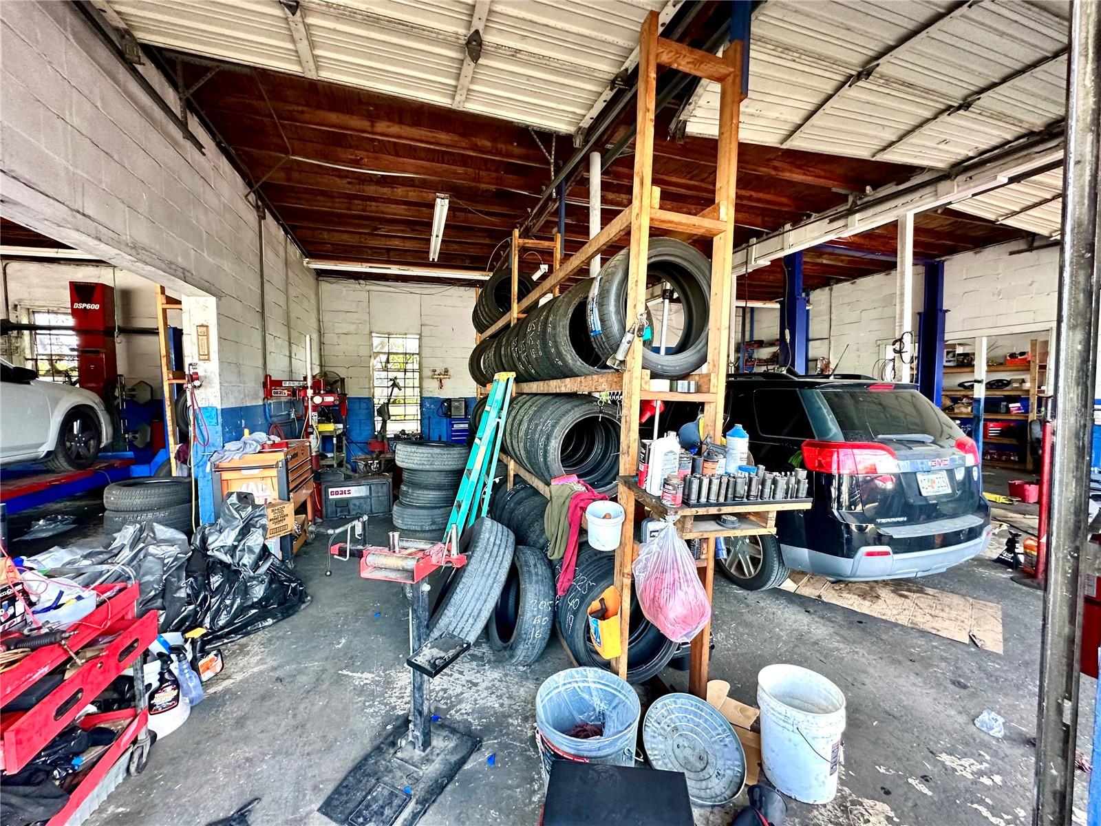 MISSOURI HEIGHTS - Commercial Sale