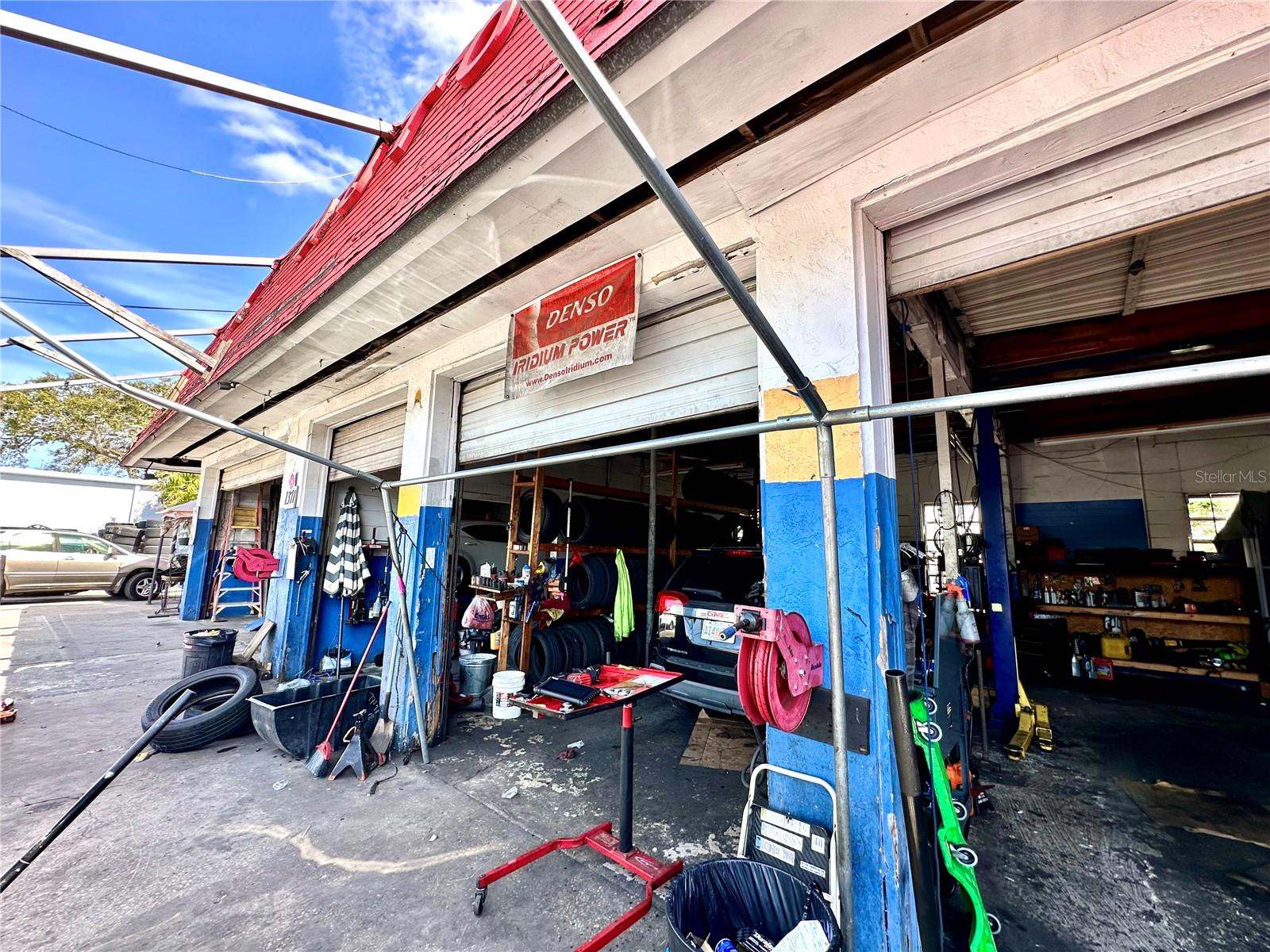 MISSOURI HEIGHTS - Commercial Sale