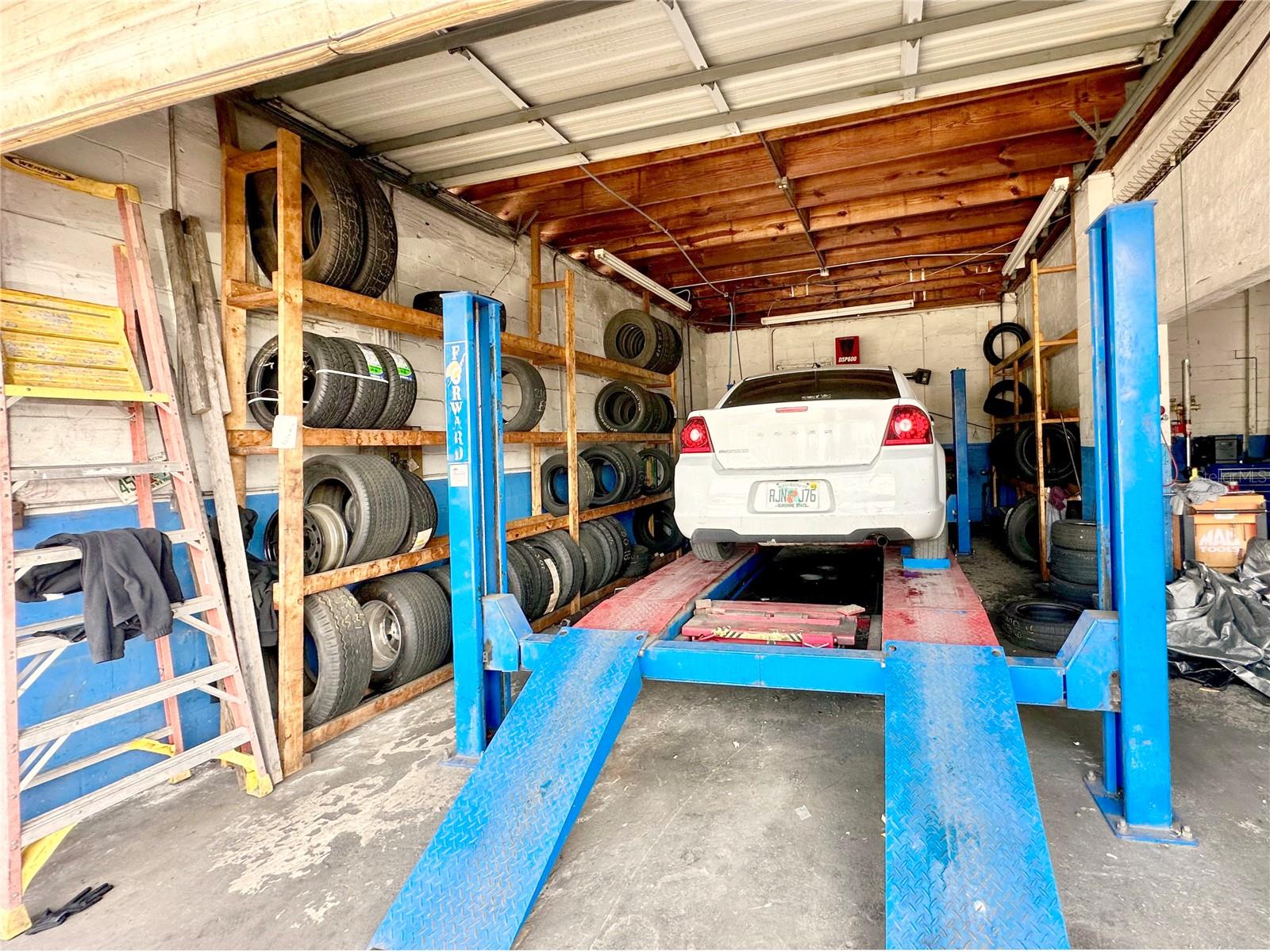 MISSOURI HEIGHTS - Commercial Sale