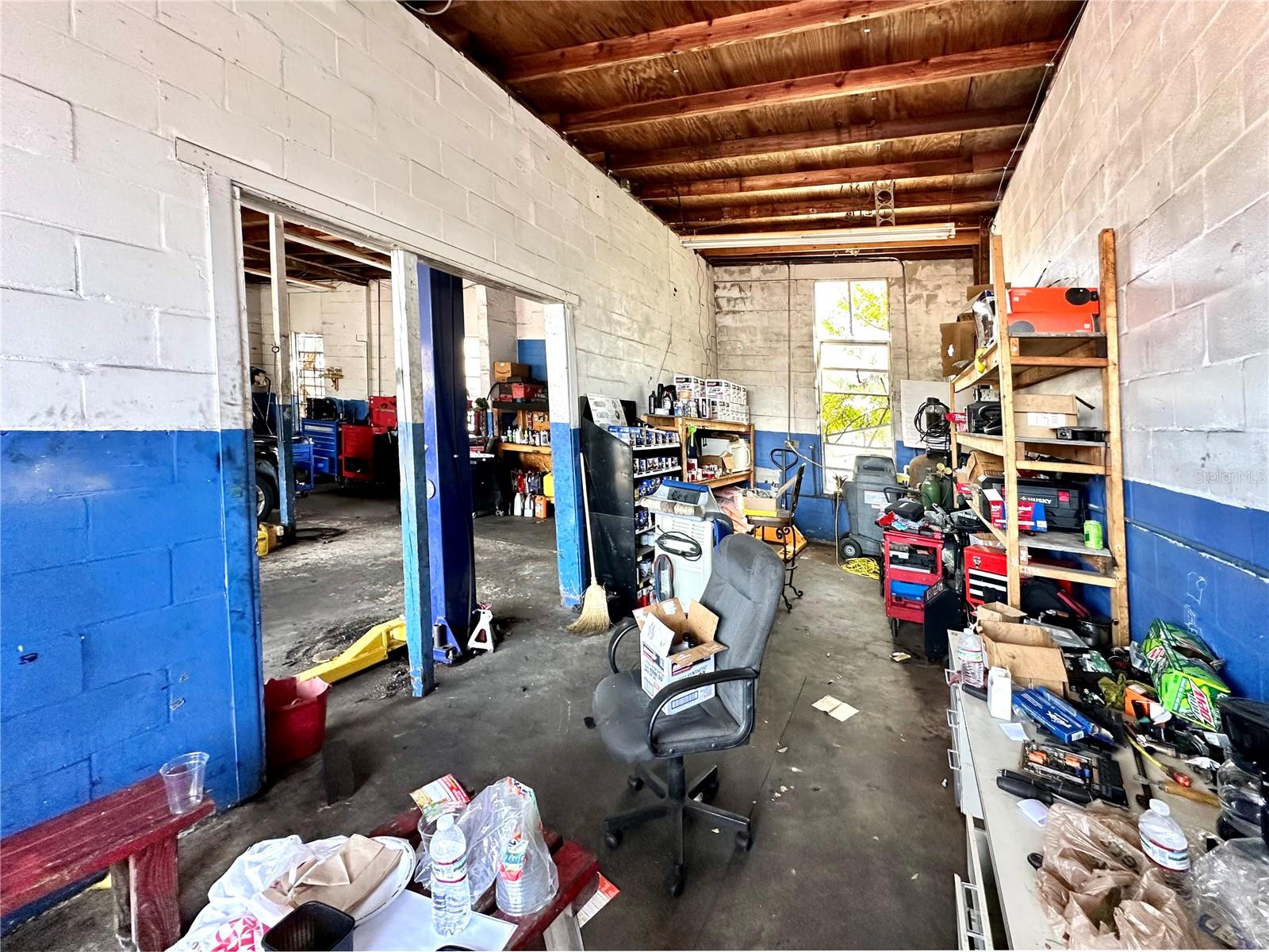 MISSOURI HEIGHTS - Commercial Sale