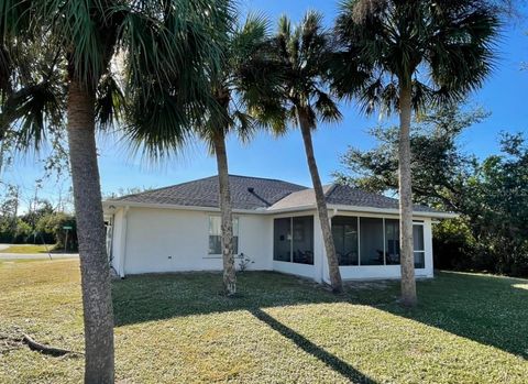 A home in PORT CHARLOTTE