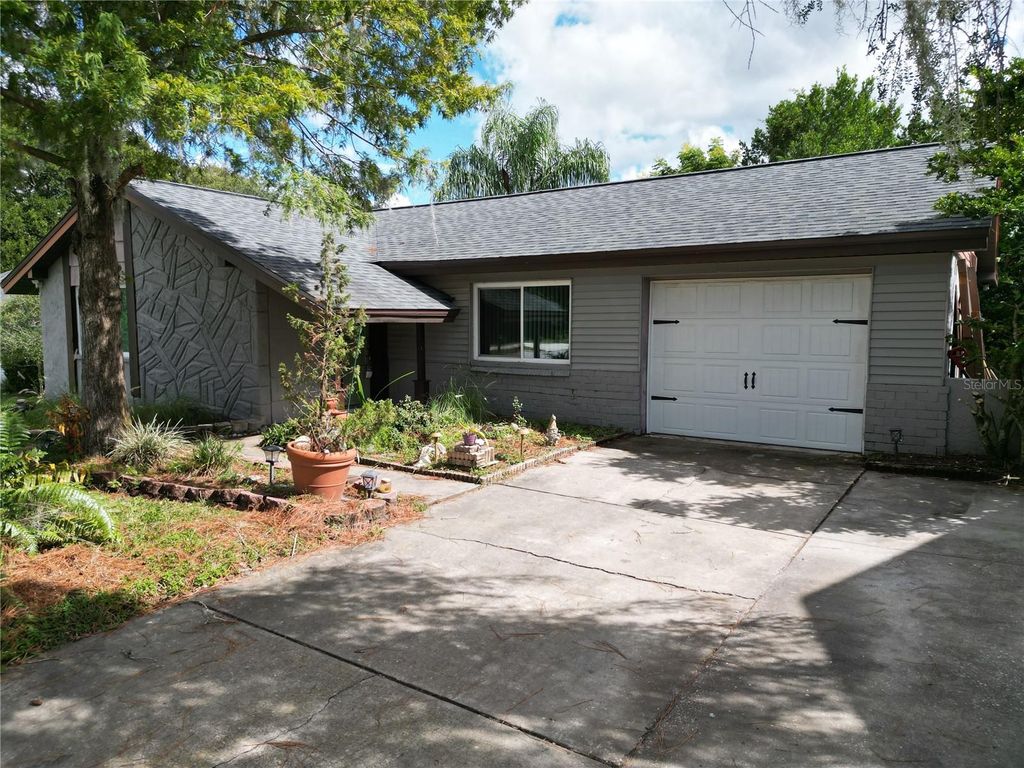Photo of 8804 Lincolnshire Drive, Hudson, FL 34667 (MLS # TB8423676)