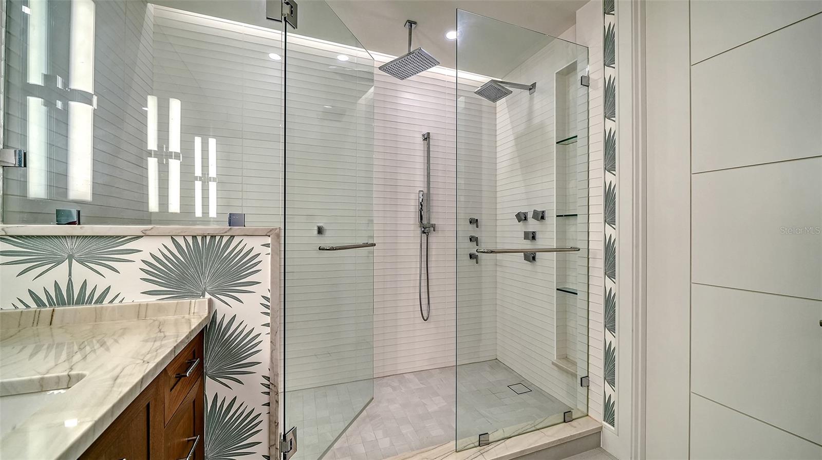 L AMBIANCE AT LONGBOAT KEY CLUB PH 02 - Residential