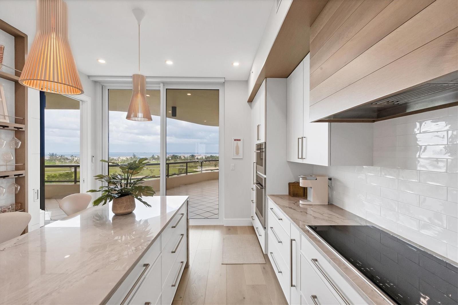 L AMBIANCE AT LONGBOAT KEY CLUB PH 02 - Residential