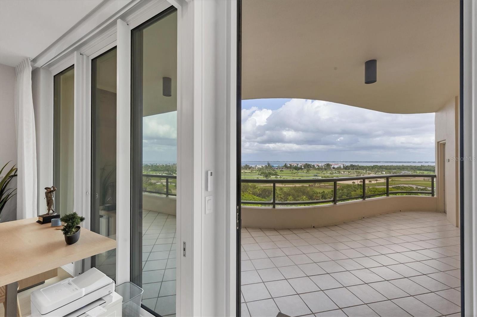 L AMBIANCE AT LONGBOAT KEY CLUB PH 02 - Residential